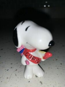 Snoopy Peanuts VaLentine PVC Cupid W/ Bow & Arrows To Find Love For You. EUC 海外 即決
