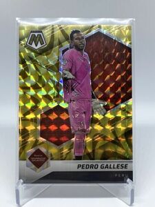 2021 Panini Mosaic FIFA Road to World Cup Reactive Gold Prizm Pedro Gallese #42 海外 即決