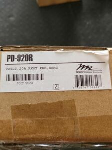 NEW. Mid-Atlantic PD-920R-NS 1+8 20 Amp Power Strip. Factory Sealed. 海外 即決