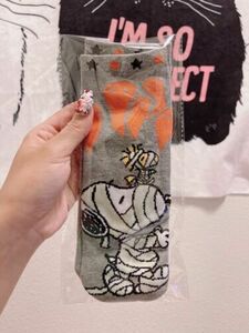 Japan Snoopy Peanuts Woodstock Mummy Halloween Limited Grey Socks Fast Shipping 海外 即決
