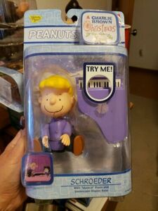 A Charlie Brown Christmas Schroeder Figure With Musical Piano Rare Factory Seale 海外 即決