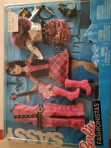 Barbie Fashionistas 2010 Clothes Boots and Shoes 海外 即決