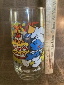 Vintage 1983 Smurf BAKER Tumbler Drinking Glass Wallace Berrie & Co. Peyo Exc 海外 即決