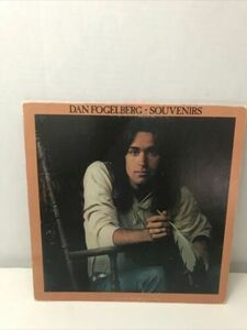 Dan Fogelberg - Souvenirs, バイナル 197インチ4 Epic Records, KE 33137インチ 1st Press VG+ 海外 即決