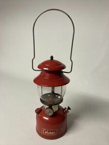 Vintage Red Coleman Model 200A 7/62 Single Mantle Lantern Original Pyrex Globe 海外 即決
