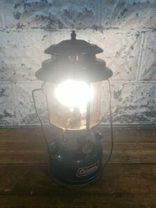 1973 COLEMAN DOUBLE MANTLE LANTERN MODEL 220F Dated 10/72 with Globe Working 海外 即決