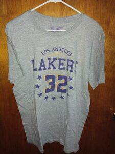 NBA Hardwood Classics Men's Large LA Lakers Magic Johnson Mighty Fine T Shirt 海外 即決