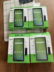 LOT OF 4 Cricket Wireless Ovation 3 32GB Plum Prepaid Smartphone New 海外 即決