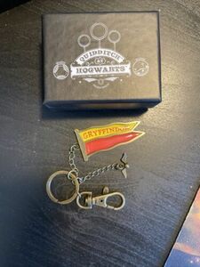 Wizarding World Loot Crate Slytherin Gryffindor Pennant At Hogwarts Keychain NIB 海外 即決