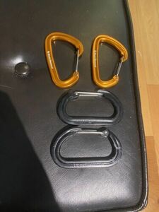 Black Diamond wire gate carabiners x 4. Only Minimal Use And Not Used On Rock! 海外 即決