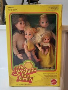 Vintage Mattel 2321 The Sunshine Fun Family w/Storybook 1977 *STAINED READ* 海外 即決
