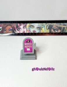 MONSTER HIGH Doll Coffin Bean Playset Replacement Cash Register 2012. 海外 即決