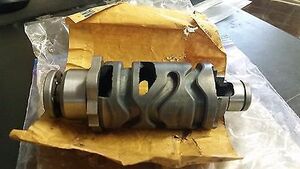 NOS Yamaha Shift Cam Assembly 1978 YZ250 1979 - 1980 IT250 2K7-18540-00 海外 即決