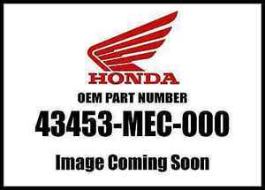 Honda 2004-2005 CB Rear Clamp 43453-MEC-000 New OEM 海外 即決