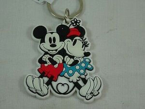 Disney Mickey & Minnoe Mouse Flirting Laser Cut 3D Keychain 2.5" NWT 海外 即決