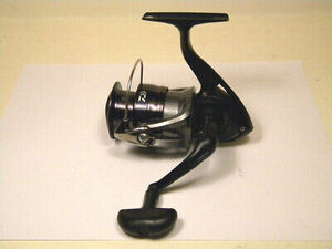 Dawia Samurai X 2500 spinning reel 海外 即決