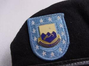 US ARMY BLACK WOOL BERET with BLUE FLASH PATCH, A.A.-55184 SIZE 7 W PIN 海外 即決