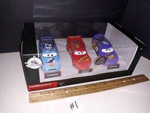 Disney Cars Deluxe Gift Set Diecast Metal Disney Store McQueen, Swift, Weather 1 海外 即決