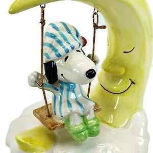 EXTREMELY RARE Schmid Peanuts Snoopy Swinging on Moon Music Box 1968 海外 即決