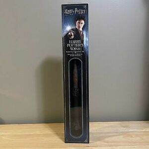 Harry Potters Wand With An Illuminating Wand Tip 海外 即決