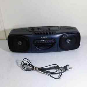 Sony CFS-B11 Portable AM FM Radio Cassette Boombox No Antenna Tested w/ AC Cord 海外 即決