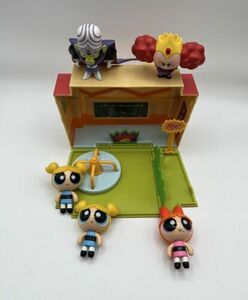The Powerpuff Girls Princess Morbucks Schoolyard Play Set With Mojo Jojo,5 Figs 海外 即決