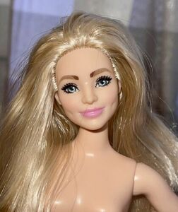 Hybrid Barbie Doll Blonde Fashionista W/Curvy Articulated EXTRA Body, Dimples 海外 即決