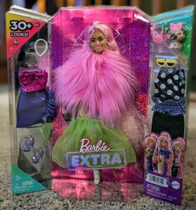 Barbie Extra Pink Fluffy Coat Pet Dog Playset Toy Pet Fashion Doll Set 30+ Looks 海外 即決