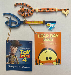 Disney Store Leap Day Tigger Key & Toy Story 4 Key 海外 即決