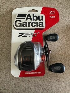 Abu Garcia REVO5XHS Low Profile Casting Reel 7+1 Bearing 7.3:1 Ratio Right Hand 海外 即決