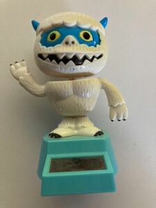 Solar Dancing Abominable Snowman Bobble Head Dashboard Accessory New 海外 即決