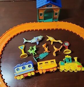 Working Dinosaur Train - Sea Swim Lot - Water Car + Figures Cretoxyrhina Paulie 海外 即決