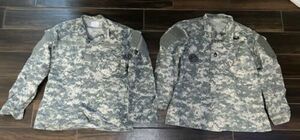 Universal Camo Pattern UCP Uniform Tops, MedReg & Small Long - Lot of 2 海外 即決