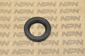 NOS Honda ATC70 CL70 CT70 S65 SL70 XL70 Z50 A TK Stator Oil Seal 91202-035-000 海外 即決