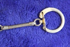 Vintage Ford Crest Key Fob Key Ring Key Chain Clasp Accessory Galaxie Falcon 海外 即決