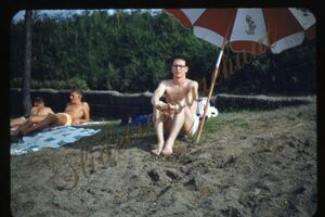 Japan Men Glasses Beach Umbrella 35mm Slide 1950s Red Border Kodachrome 海外 即決