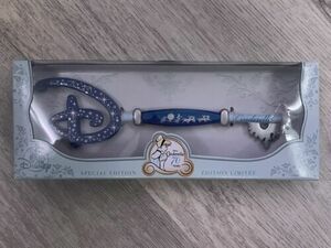 Disney Store Cinderella 70th Anniversary Limited Edition Collectible Key 海外 即決