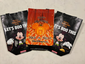 THREE Disney Mickey’s Not So Scary Halloween Party Black treat bags MNSSHP 2023 海外 即決