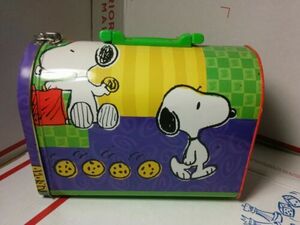 Peanuts Snoopy Charlie Brown Cookies Mailbox Tin Handle Tight Latch - PREOWNED 海外 即決