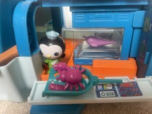 OCTONAUTS Gup W Rescue Reef Playset w/ Working Lights & Rescue Tank Accessories 海外 即決