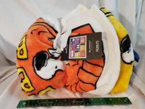 New 50x60" Soft Peanuts Hallmark Halloween Blanket Cartoon Snoopy Trick Or Treat 海外 即決