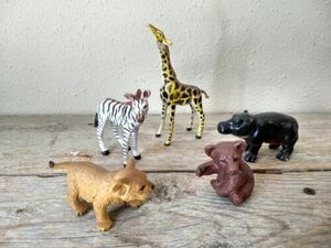 Lot 5 Vintage AAA Animal Hard Plastic Figures Lion Cub Giraffe Zebra Hippo Bear 海外 即決