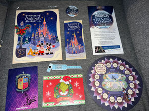 2022 Disney Mickey’s Very Merry Christmas Party Print Poster Guide Grinch Epcot 海外 即決