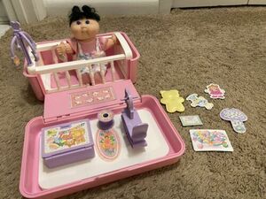 Vintage CABBAGE PATCH Love N Go Mini Doll Nursery Pink Carrying Case Accessories 海外 即決