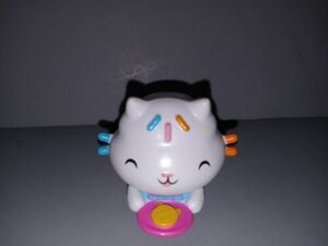 Dreamwork's Cakey Cat Gabby's Dollhouse Mini Toy Figurine Doll White Cupcake Cat 海外 即決