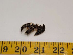 VINTAGE 1989 D.C. COMICS BATMAN BATWING PIN GIFT CREATIONS TAIWAN 海外 即決