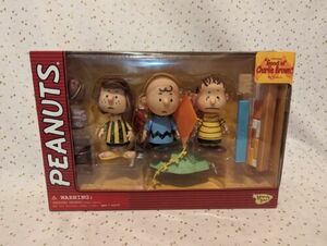 Memory Lane 2002 Peanuts Gang Figure Set “Good ol’ Charlie Brown" w/Patty Linus 海外 即決