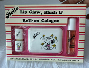 Peanuts Belle Snoopy's Sister Make up Gift Set Blush Lip Glow Roll on Cologne 海外 即決