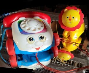 Vintage Fisher Price Chatter Phone Rotary Telephone Children's Pull Toy & Lion 海外 即決