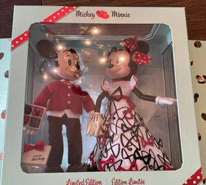 Disney Mickey and Minnie Mouse Limited Edition Valentine's Day Doll Set LE4600 海外 即決